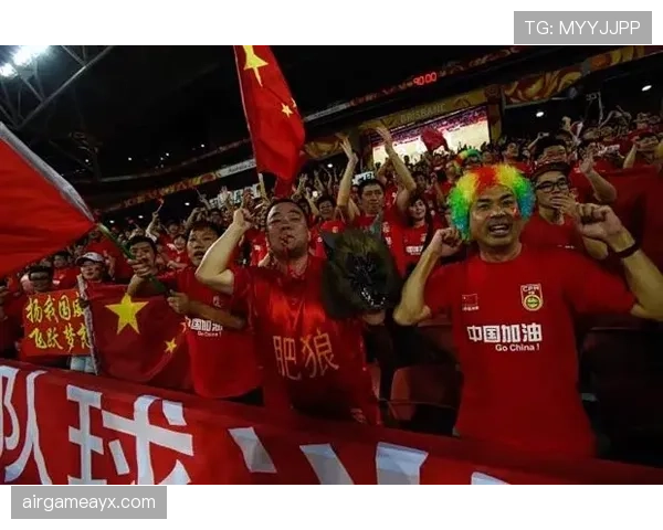 球迷庆典热潮席卷全城，激情与欢乐共融彰显足球魅力