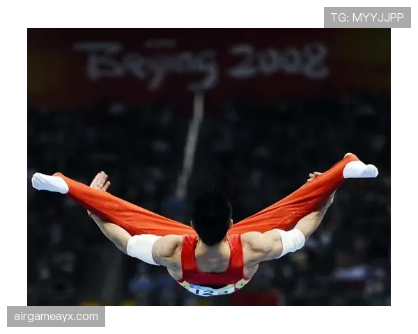 李小鹏家里泳池比健身房还豪，日常生活简直不像奥运冠军